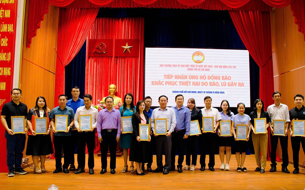 TP. Hồ Chí Minh: Doanh nghiệp ủng hộ hơn 4 tỷ đồng hỗ trợ đồng bào vùng lũ